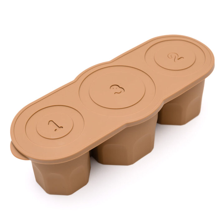 FrostyFilled40ozTumblerIceMoldsinCafe2