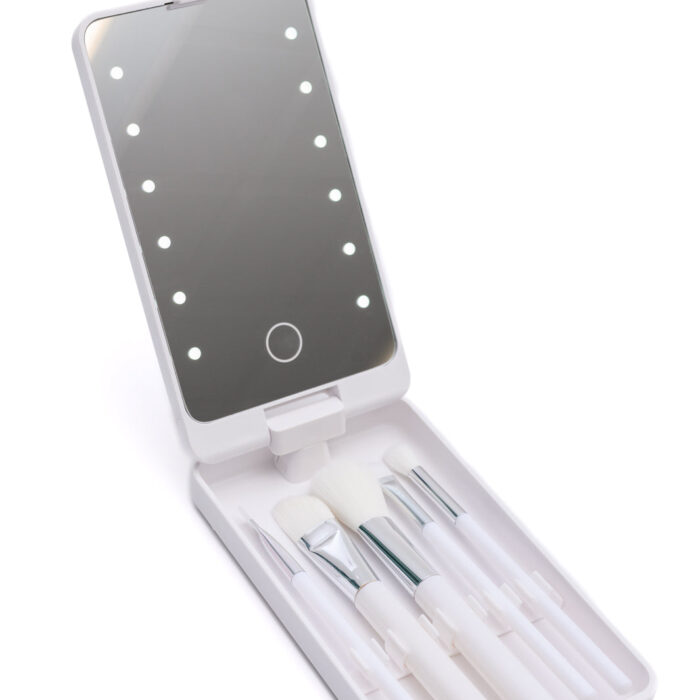 GleamandGlamLEDMirrorandBrushSet1